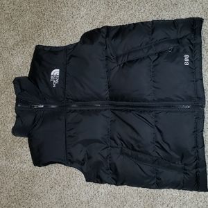 Boys Northface puffer vest.